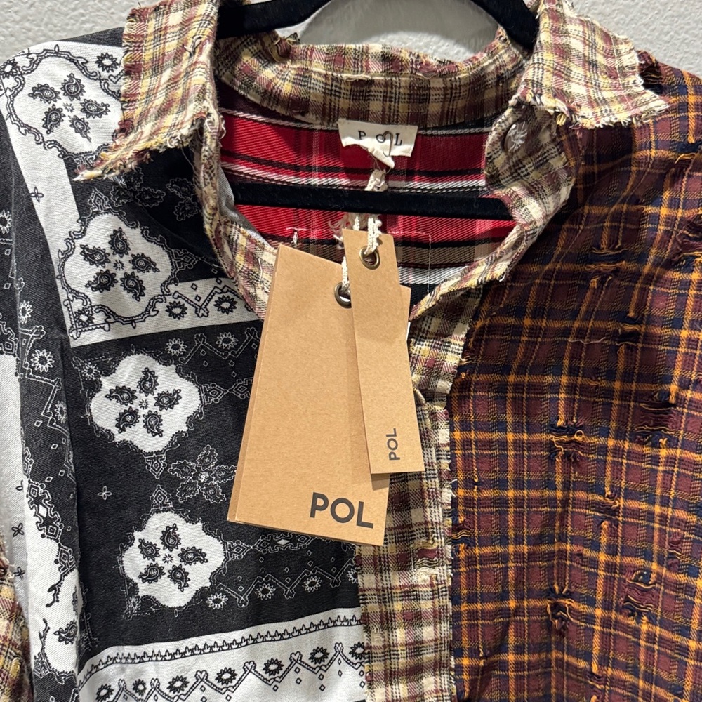 πΈβ¨ NWT POL Patchwork Plaid & Floral Button-Up Shirt β SZ S π - Picture 3 of 5